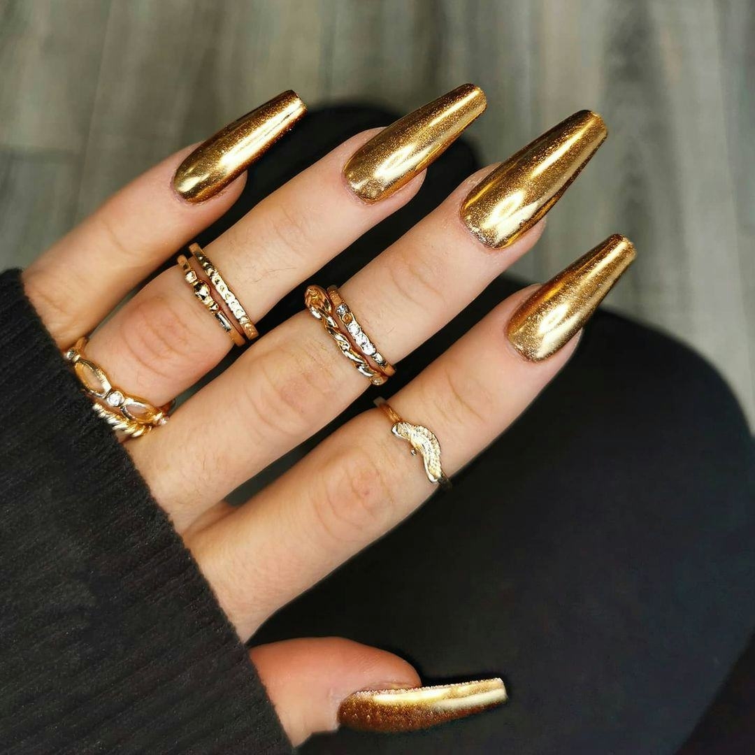 13 Gold Chrome Nail Designs That Are So Main Character Coded