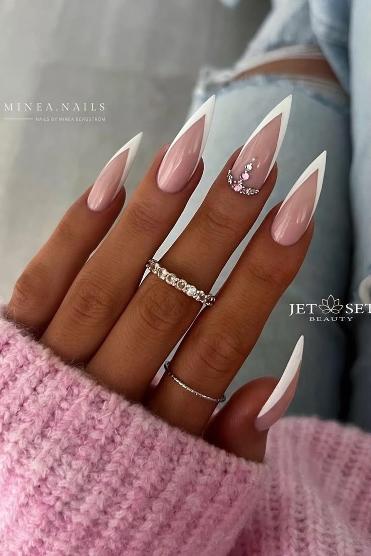 15 Classy And Cute Short Stiletto Nails