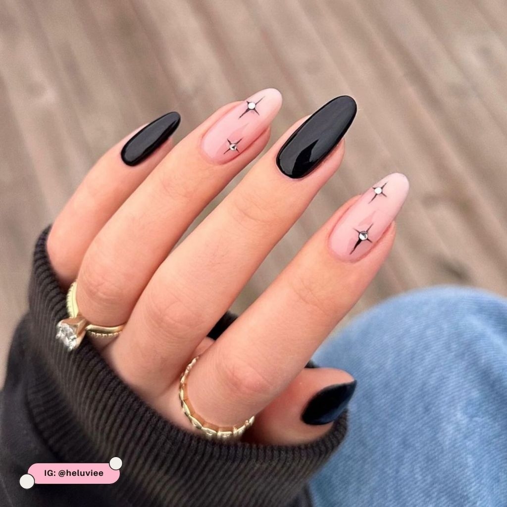 nail design black