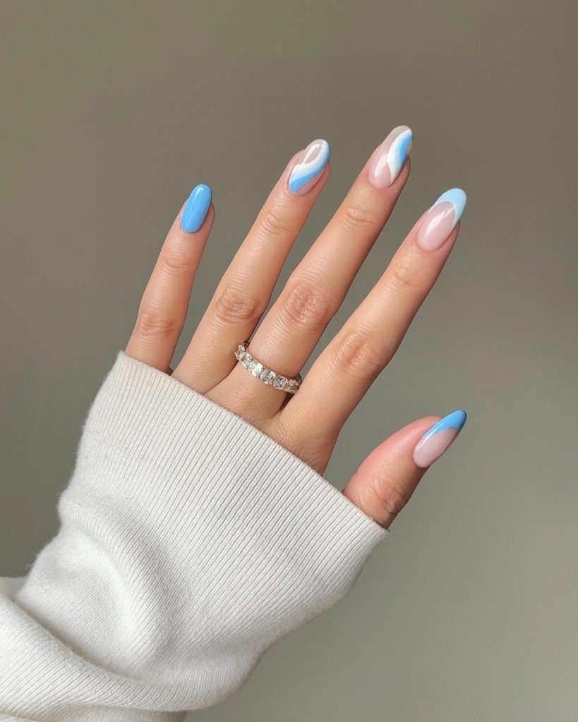light blue nail inspo