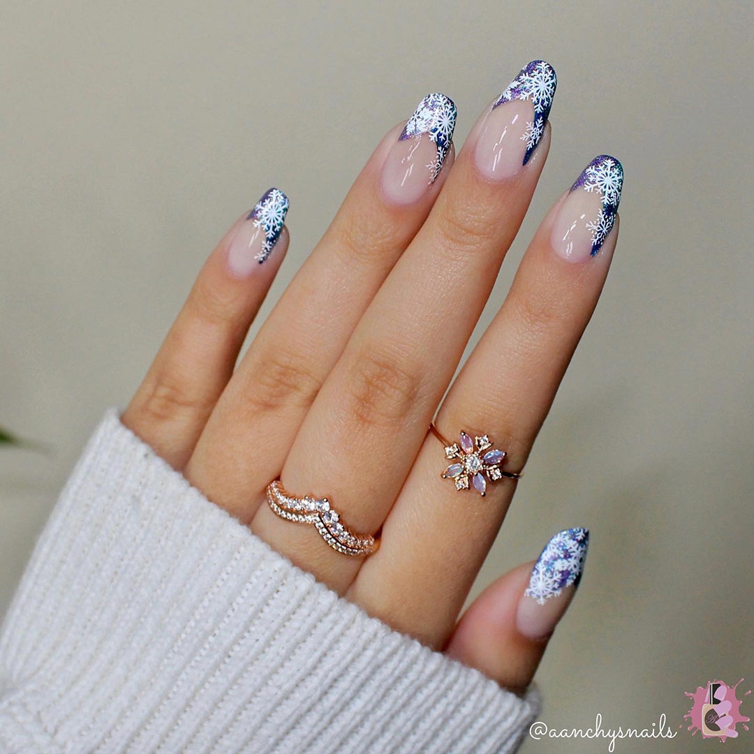 21 Cute And Simple Snowflake Nail Ideas For Christmas 2021 FAYD
