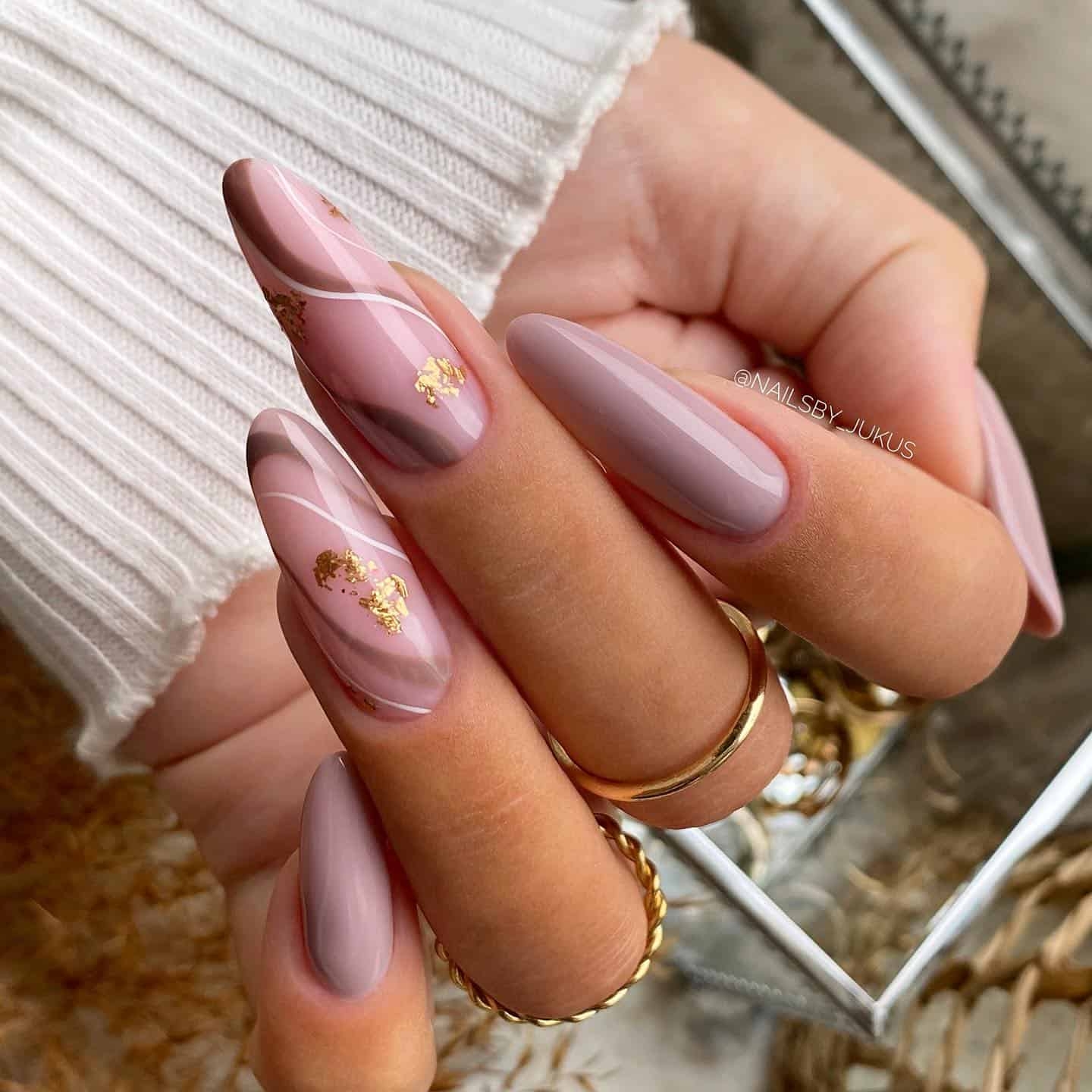 21 Stunning Mauve Nails With A Youthful Feminine Vibe