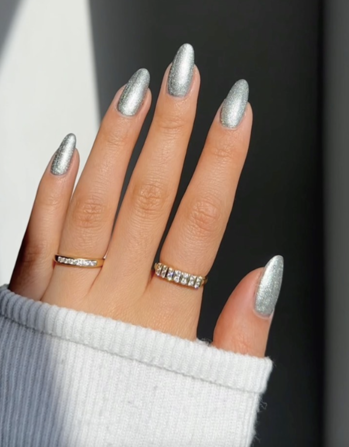 22 Stunning Silver Nail Ideas You Need To Try ASHLINA KAPOSTA