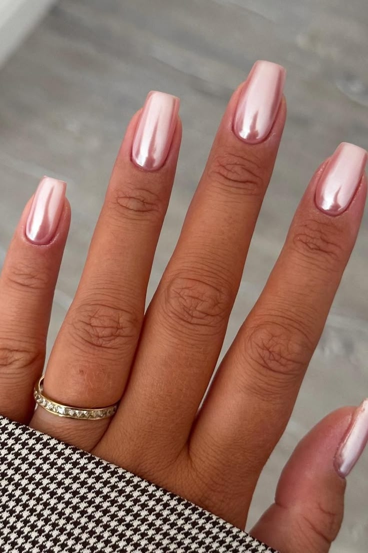23 Adorable Pink Chrome Nails Inspo