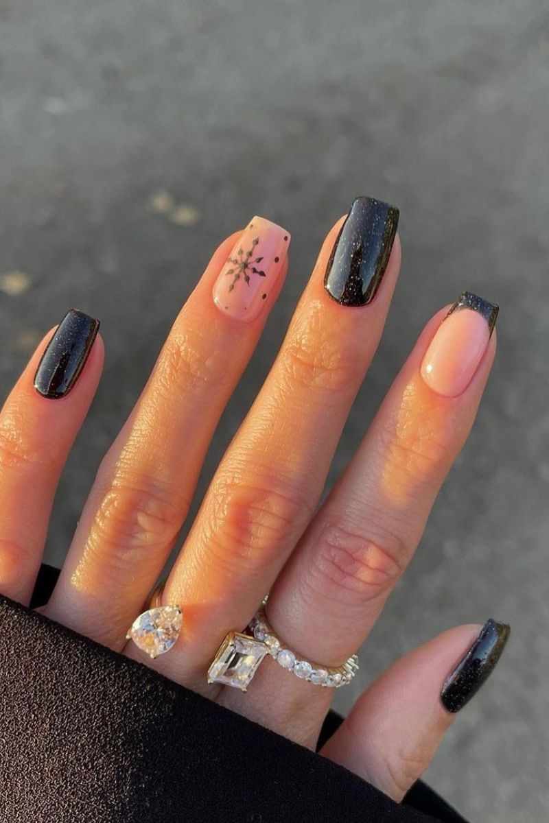 23 Dark Winter Nails With A Dash Of Festive Spirit Nails For Confidence
