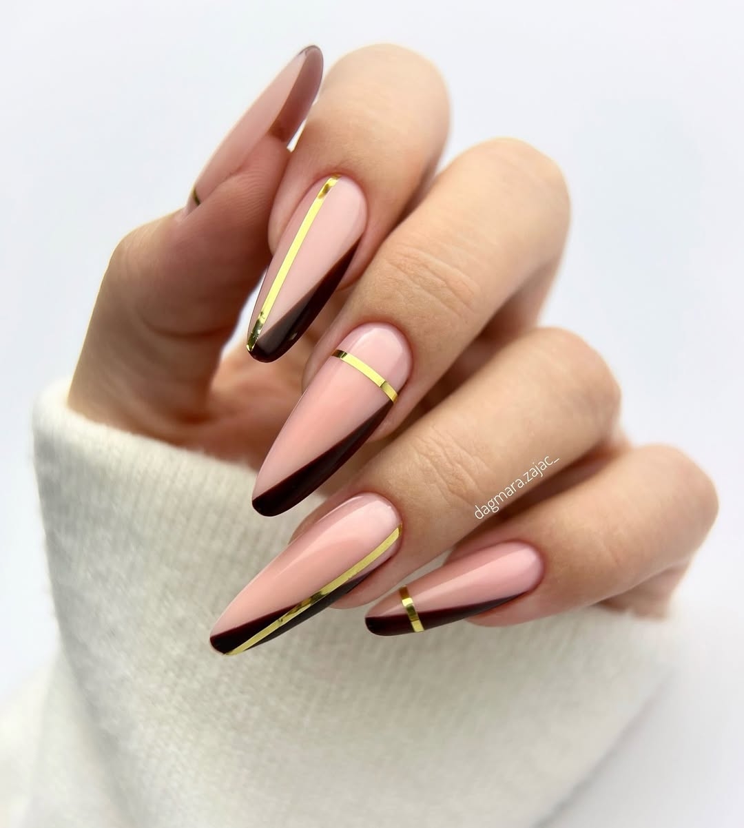 24 Mauve Nail Ideas That Combine Elegance And Subtle Charm