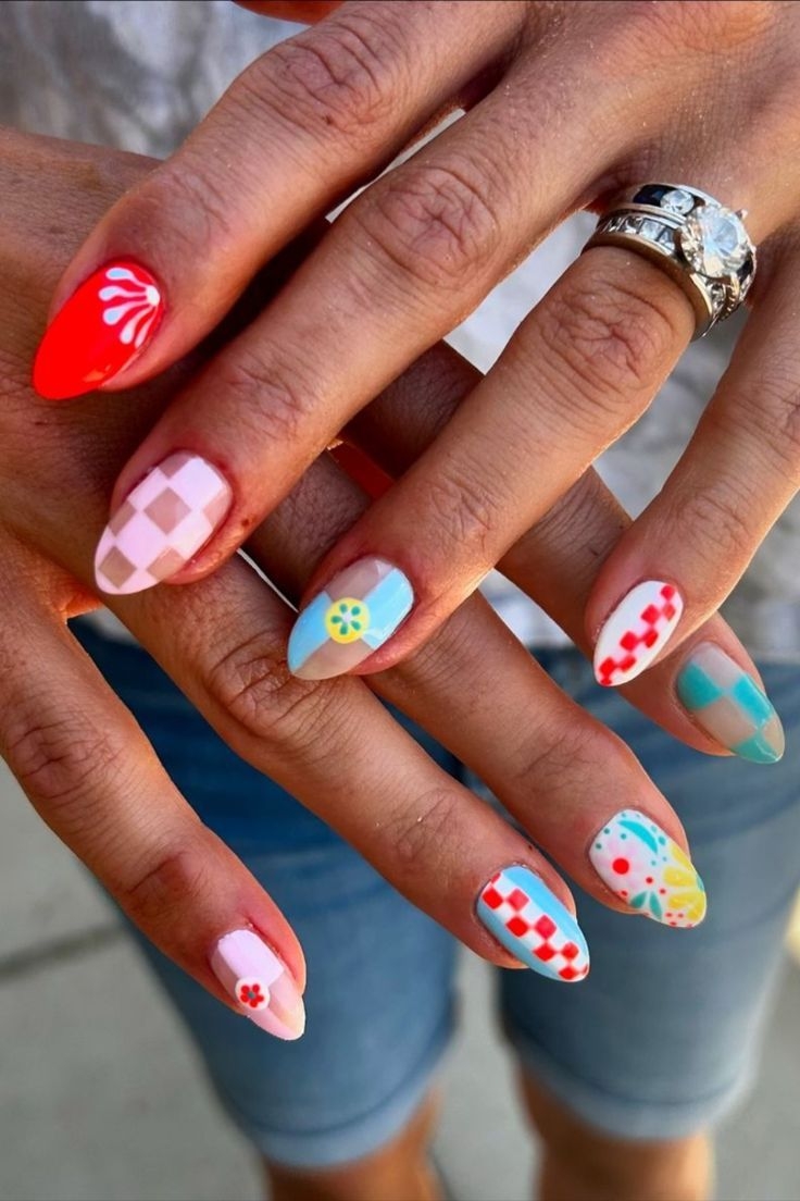 25 Refreshing Summer Nail Designs For A Fun Getaway