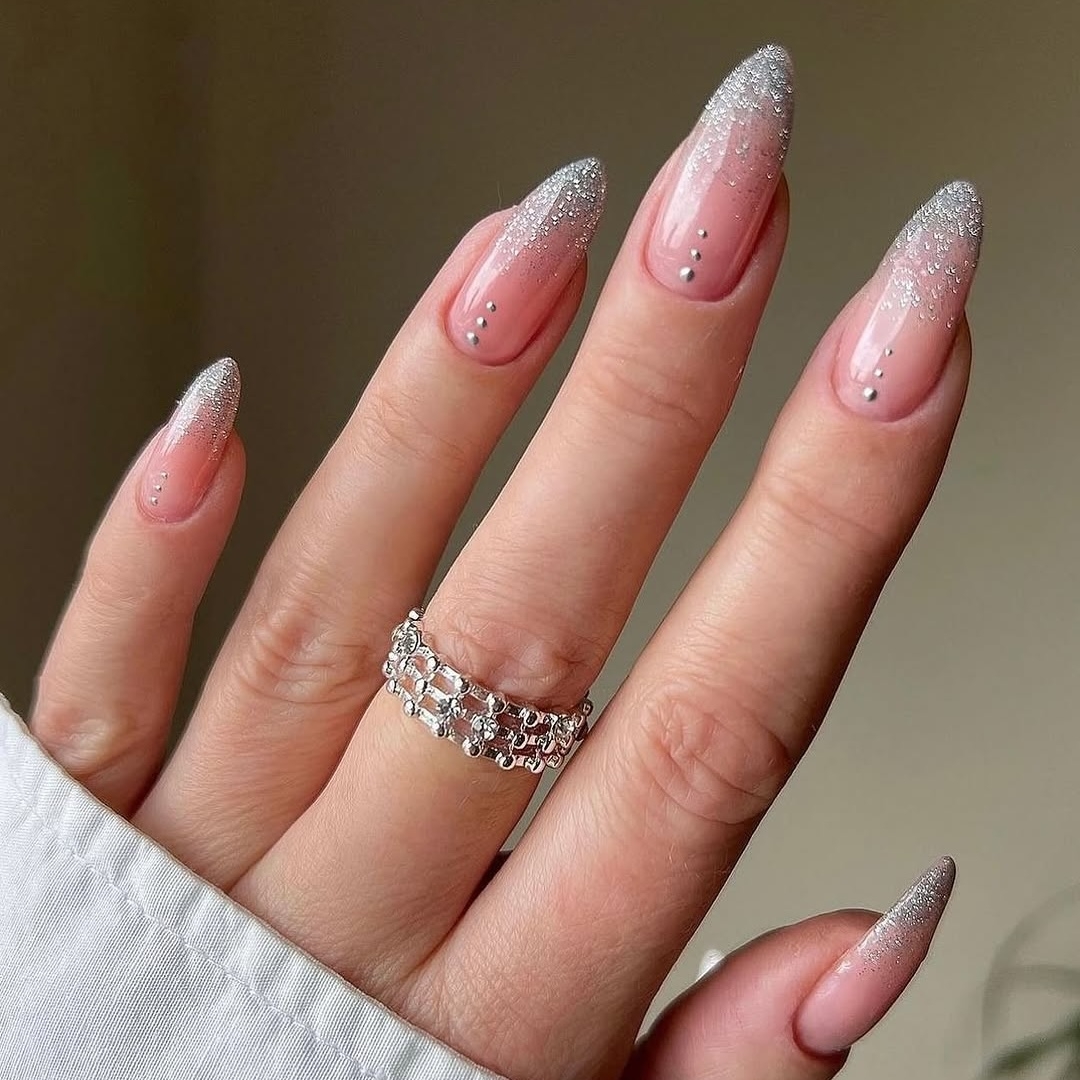glitter nail inspo