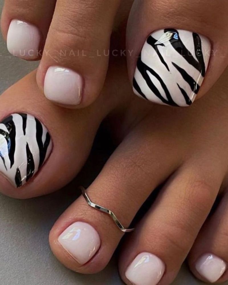 25 Summertime Toe Nail Designs Animal Print Inspired 25 Summertime Toe Nail Designs Animal Print Inspired
