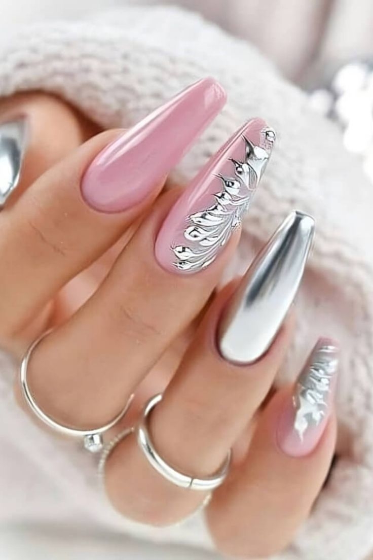 27 Breathtaking Chrome Nails For Your Special Night