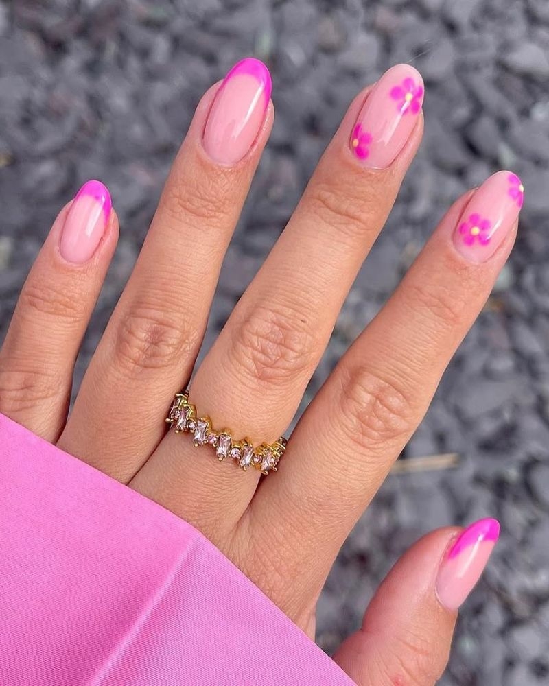 27 Minimalistic And Simple Flower Nail Art Designs Nails For Confidence