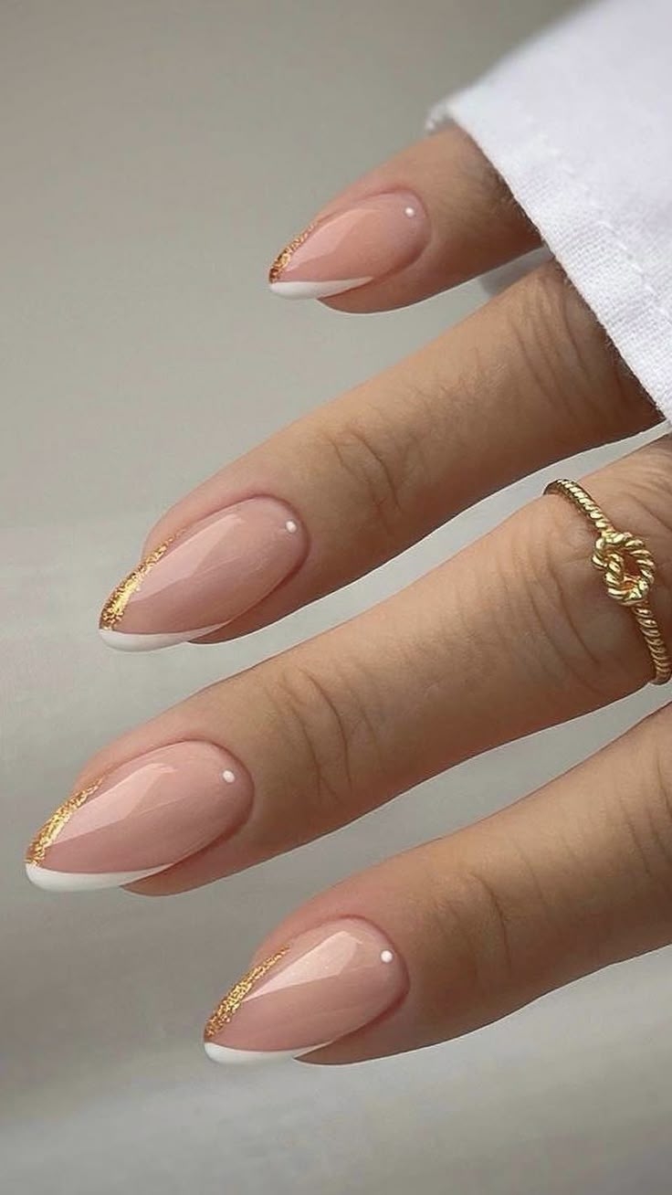 nail inspo almond