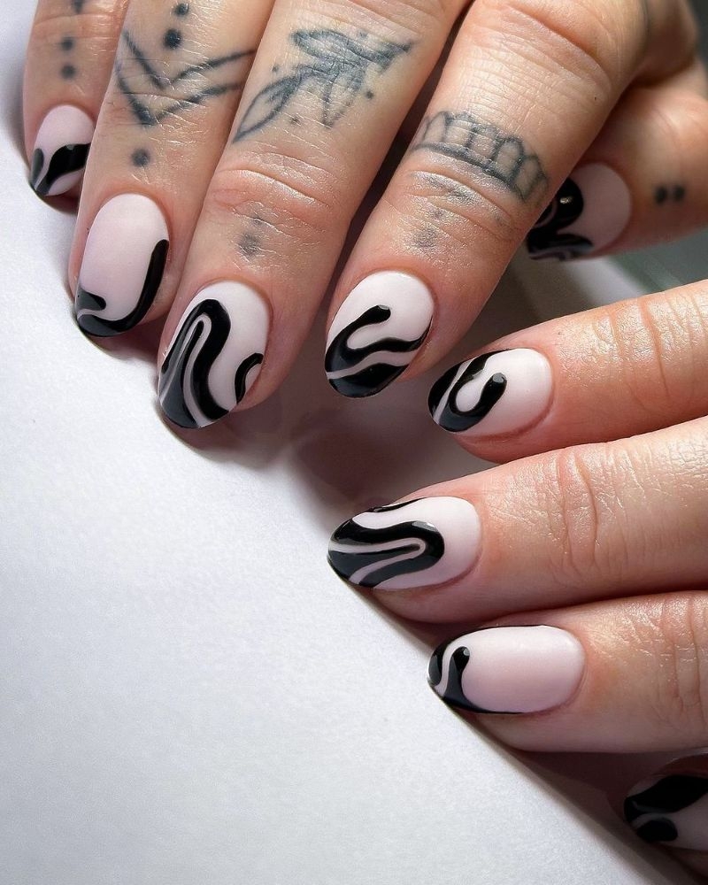 29 Black Nails With Black Tips To Make You Feel Divine