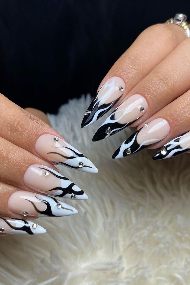 31 Cute Black And White Nails For A Classy Manicure Inspo