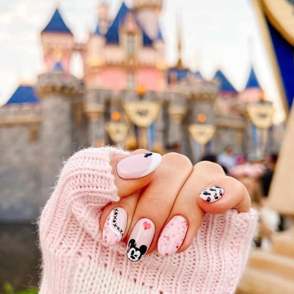 mickey mouse nail designs