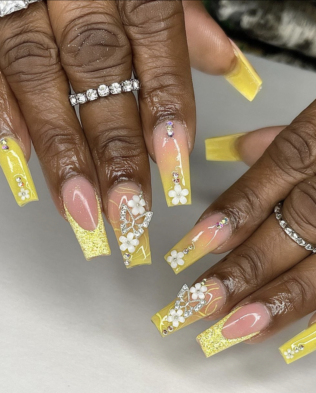 35 Perfect Yellow Spring Nail Designs For A Radiant Look Nailz In Bloom