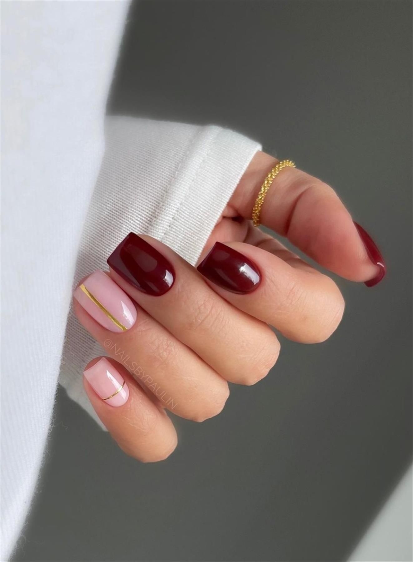 39 Alluring Short Red Winter Nail Ideas For 2023 To Wear Fashionsum