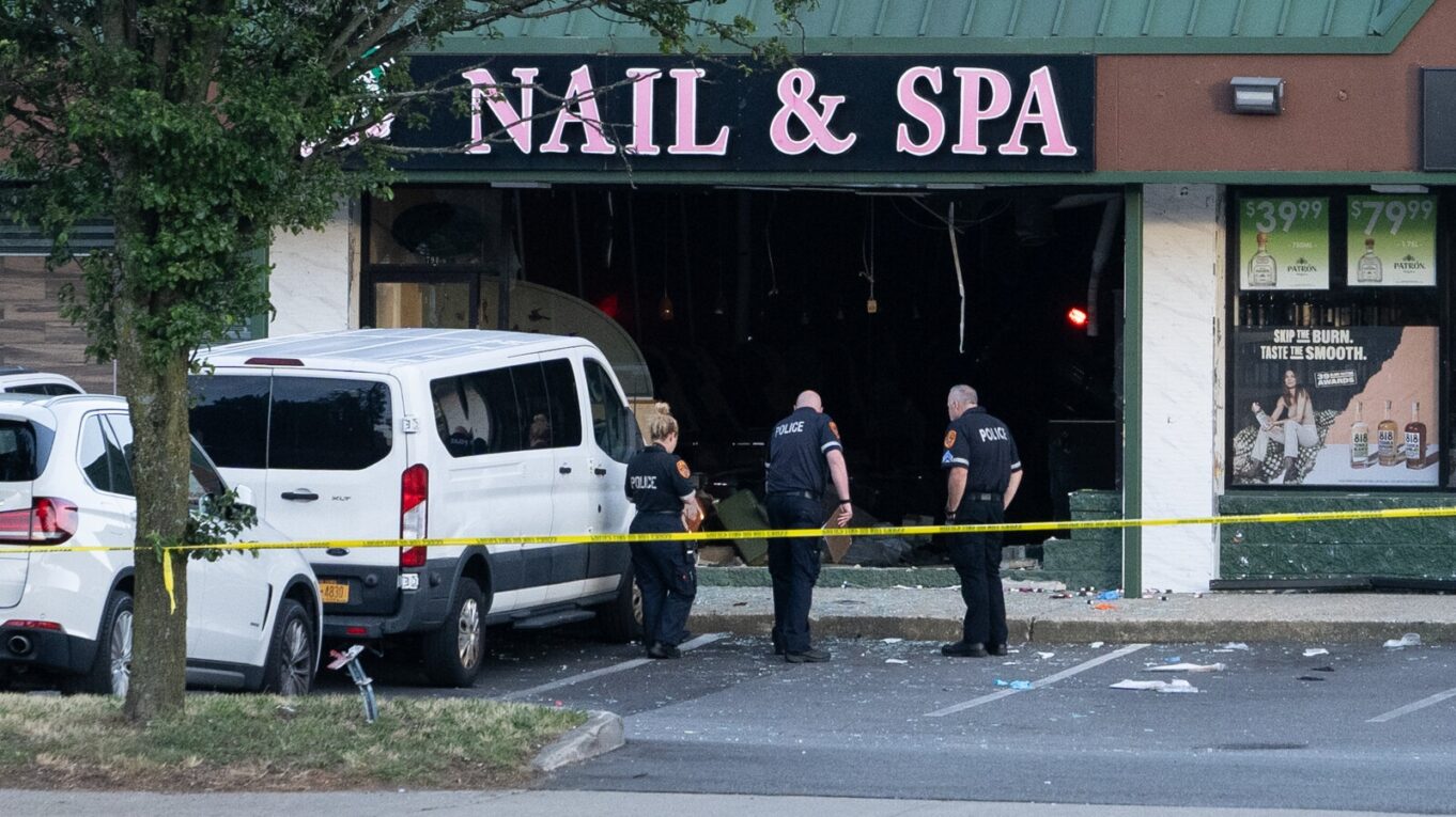 Long Island Nail Salon Crash