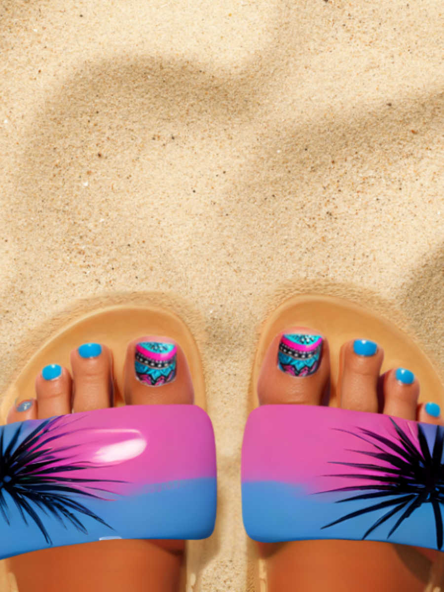 40 Stunning Summer Toenail Designs To Show Off On The Beach HubPages