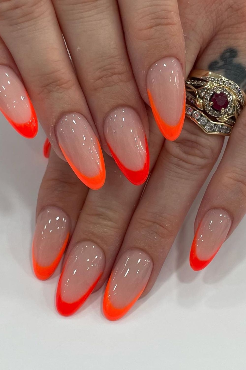 47 Stunning Summer Oval Nails You Need To Try In 2025