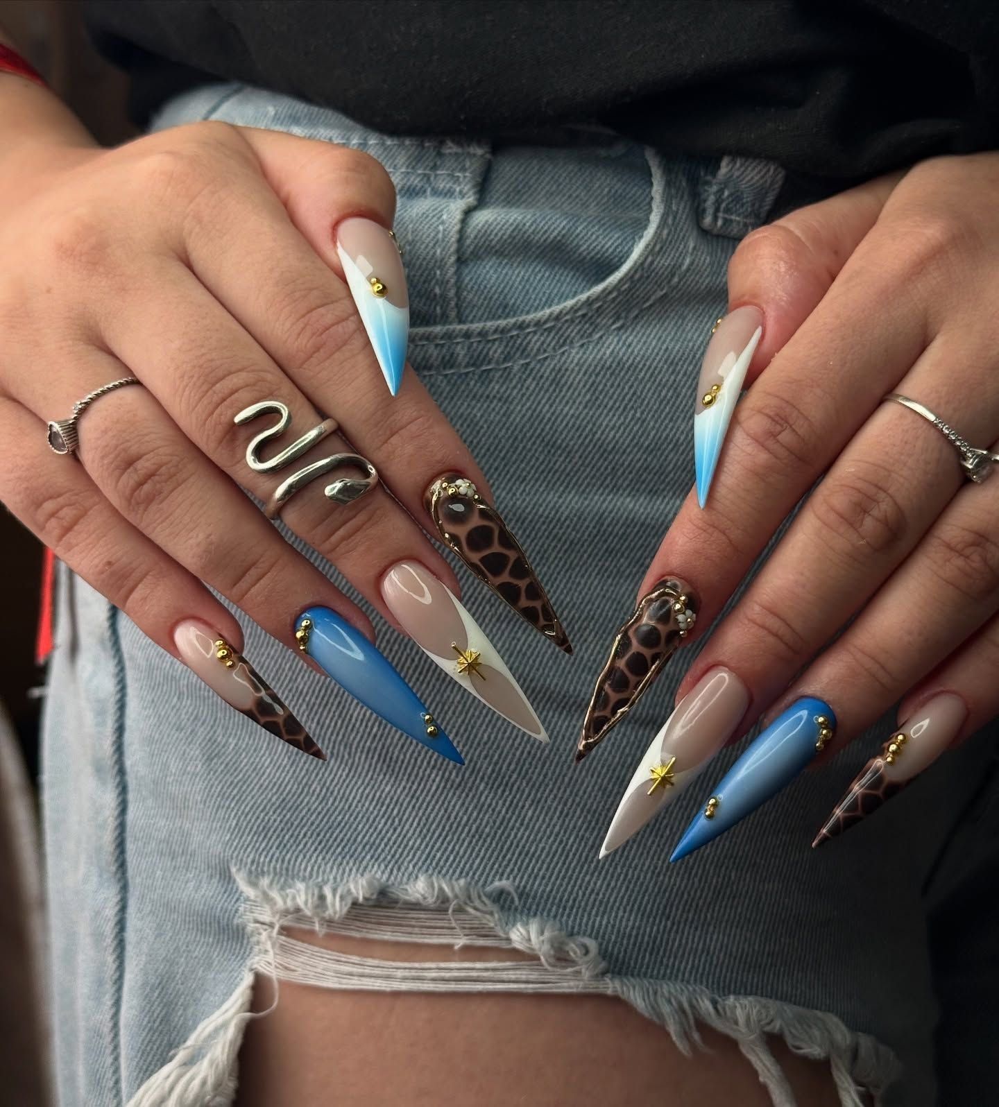 nail design with rhinestones