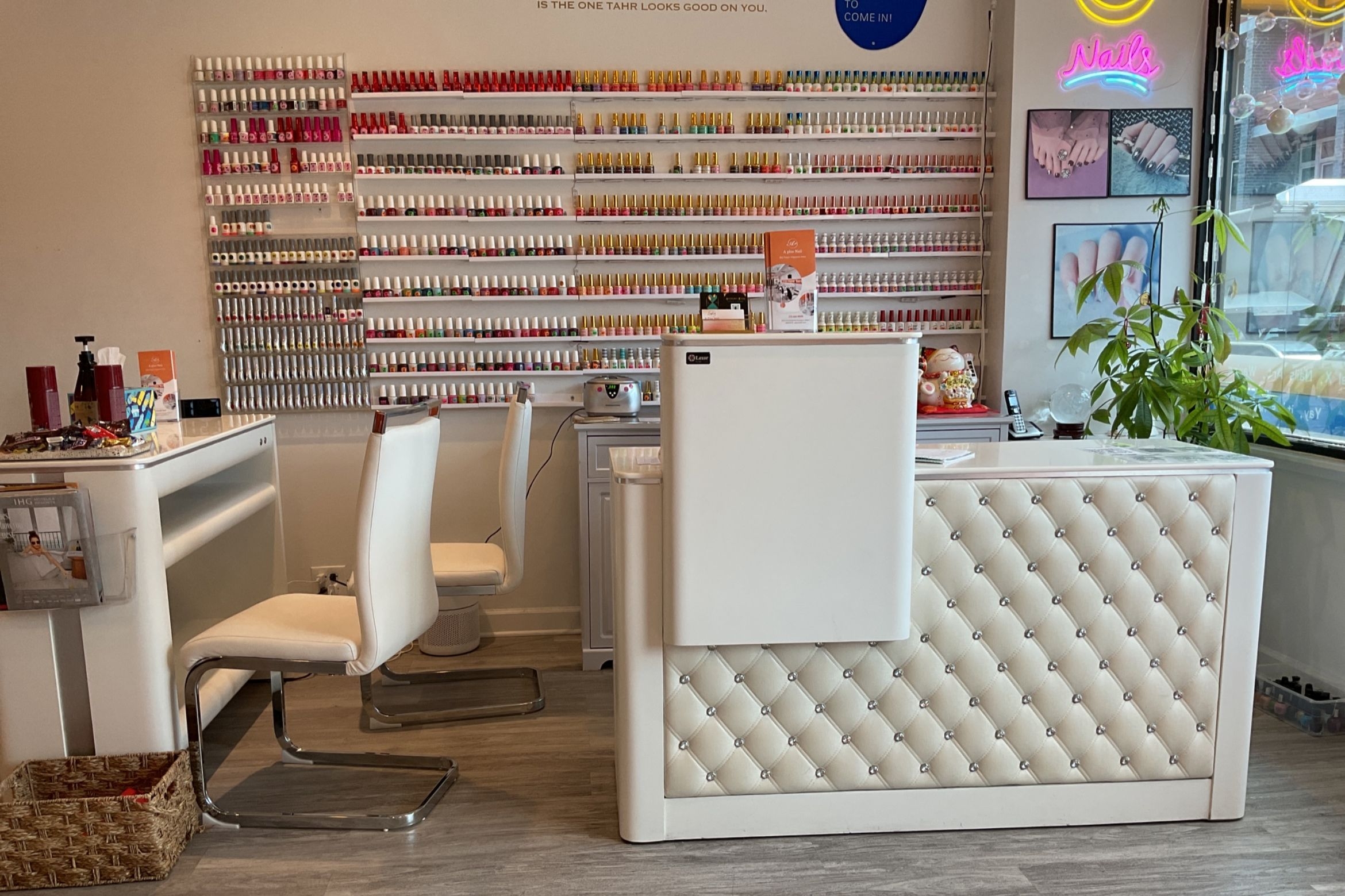 A Plus Nail Chicago Book Online Prices Reviews Photos