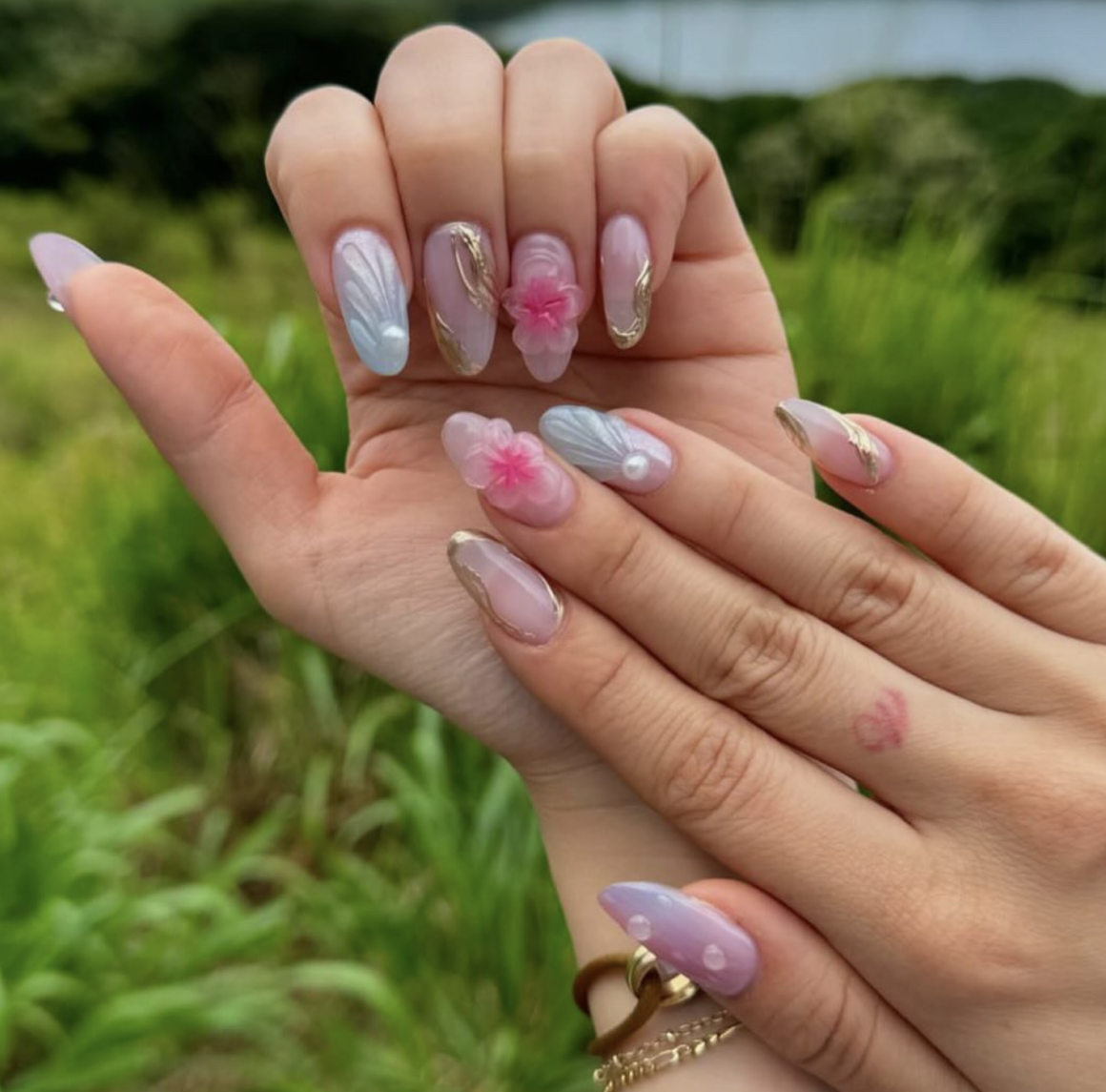 hawaii nail inspo