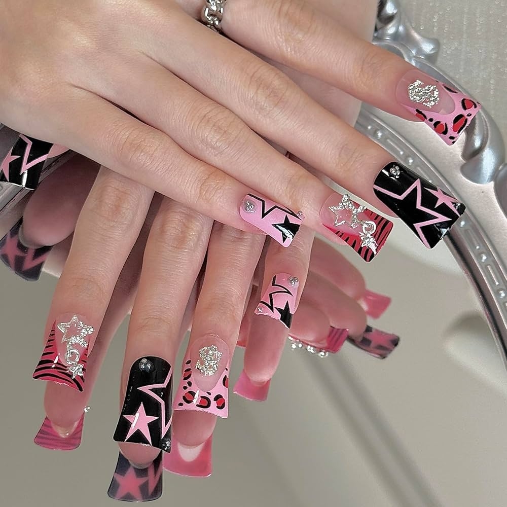 Amazon 24PCS Black Duck Nails Short Pink Fake Nails With Stars Rhinestones Stars Painting Design False Nails Full Cover Artificial Fingernails For Women Manicure Decoratio 3D Press On Nails Beauty 