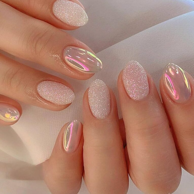 Short Oval Nail Designs