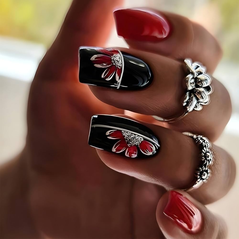 red nails designs
