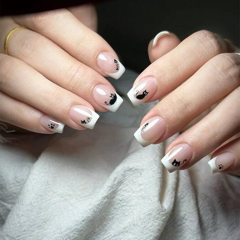 Amazon Hallowen Cat Press On Nails Short Square Shaped French Tip Fake Nails With Cute Cartoon Black Cats And Fish Design Pink Glossy False Nails Full Cover Acrylic Nails For Women