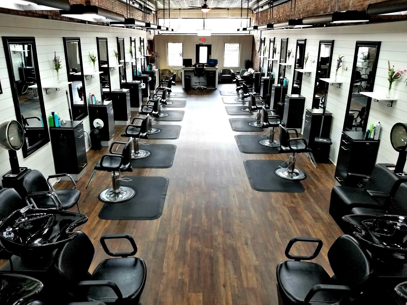 Attractions Salon