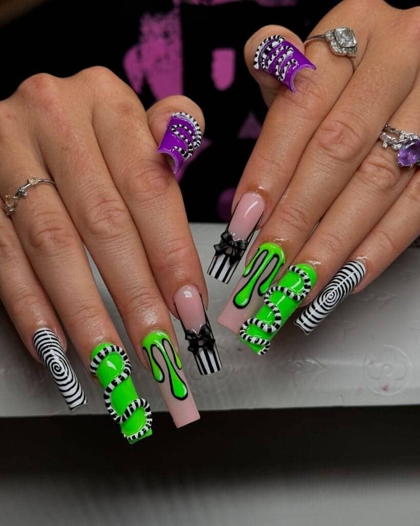 Beetlejuice Nail Art Designs 20 Halloween ready Manicure Ideas Scratch