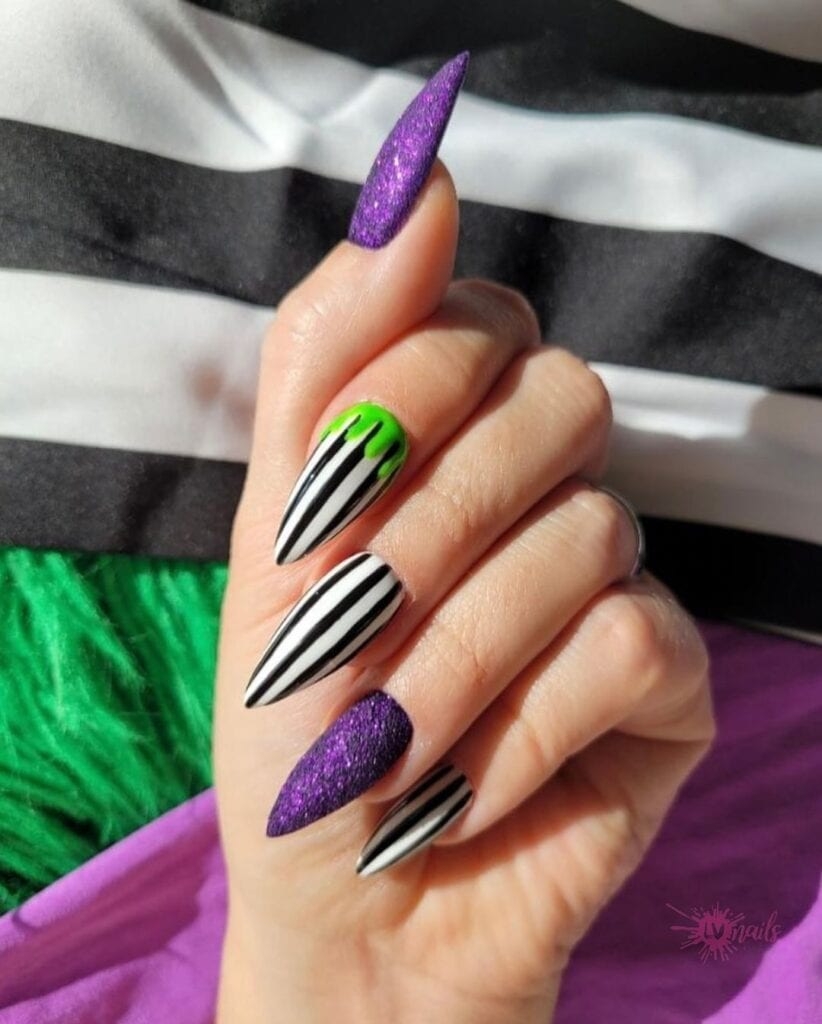 Beetlejuice Nail Art Designs 20 Halloween ready Manicure Ideas Scratch