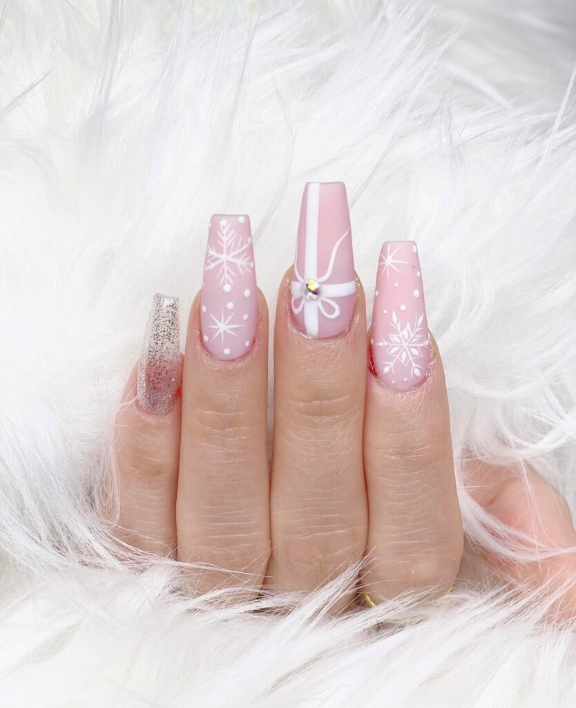 Best Christmas Nail Designs To Get Noticed 2021 Sarang Nails Beauty