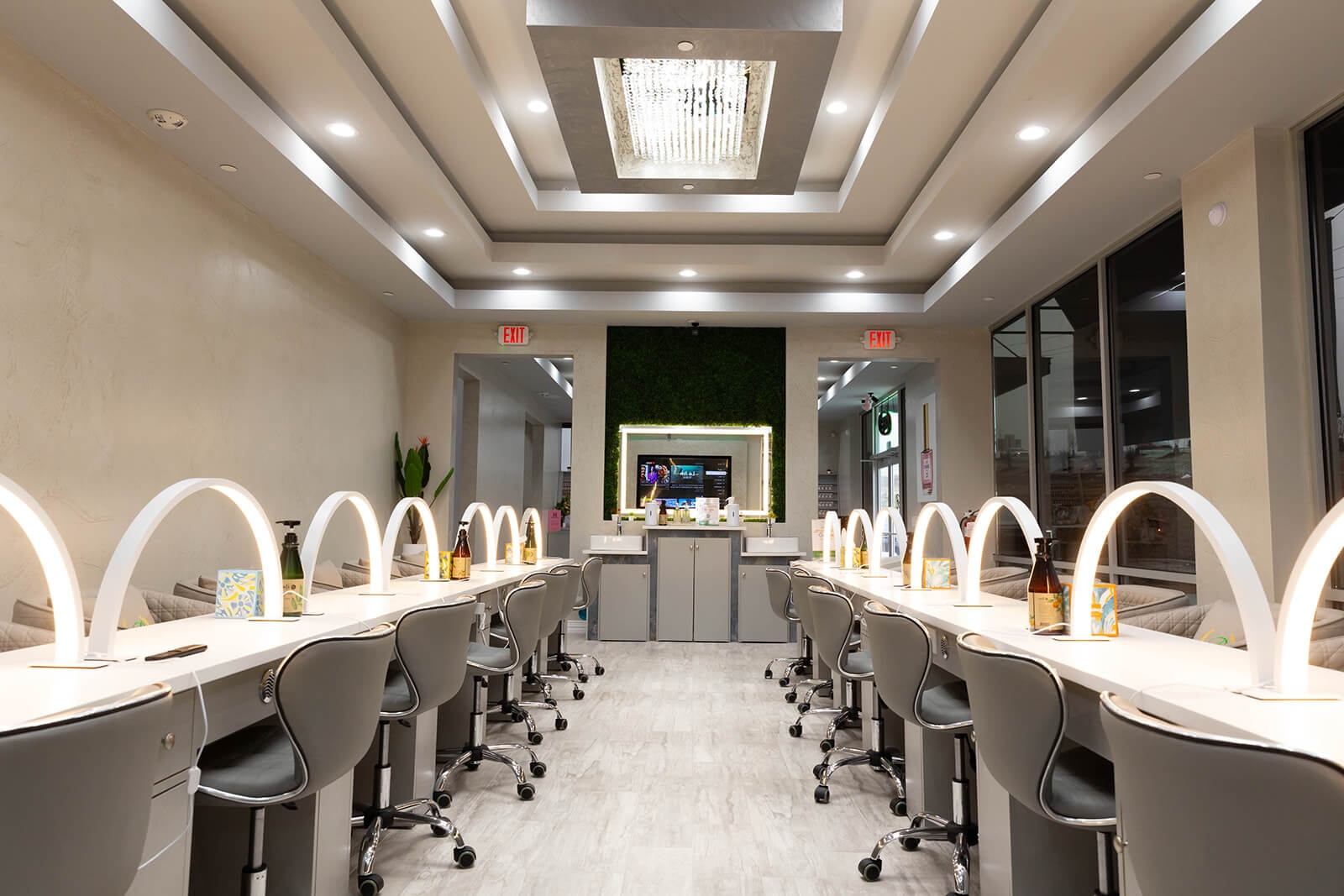 best rated nail salon