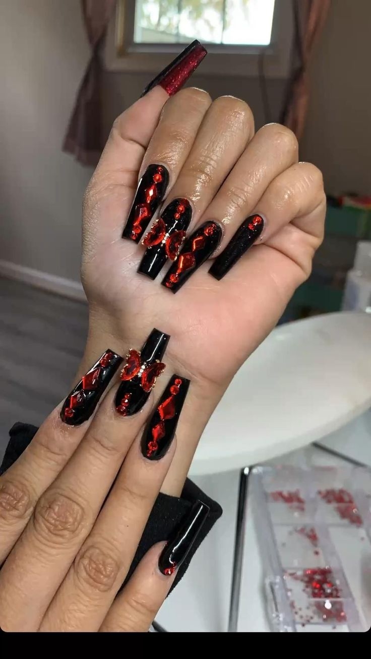 black and red nail designs