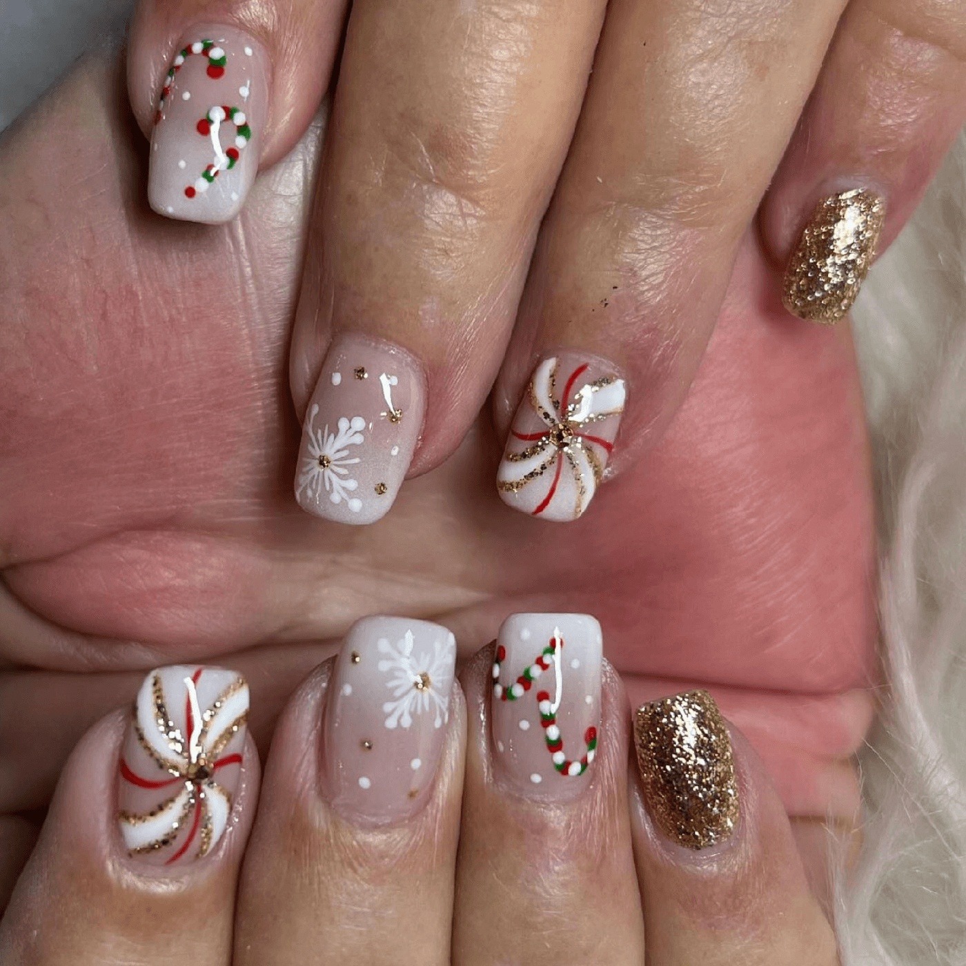 Christmas Nails Ideas 2025 Glam Up Your Holiday Look Belliata