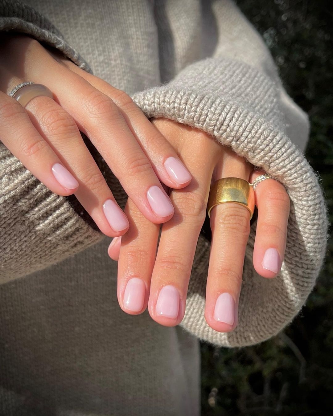 Clean Girl Nails Are Trending Here Are 13 Minimalist Manicures To Try Now Vogue