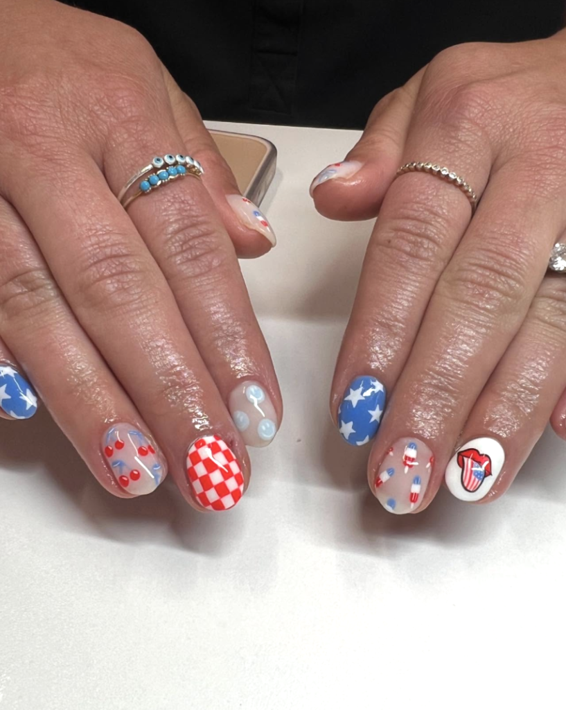 fourth of july nail inspo