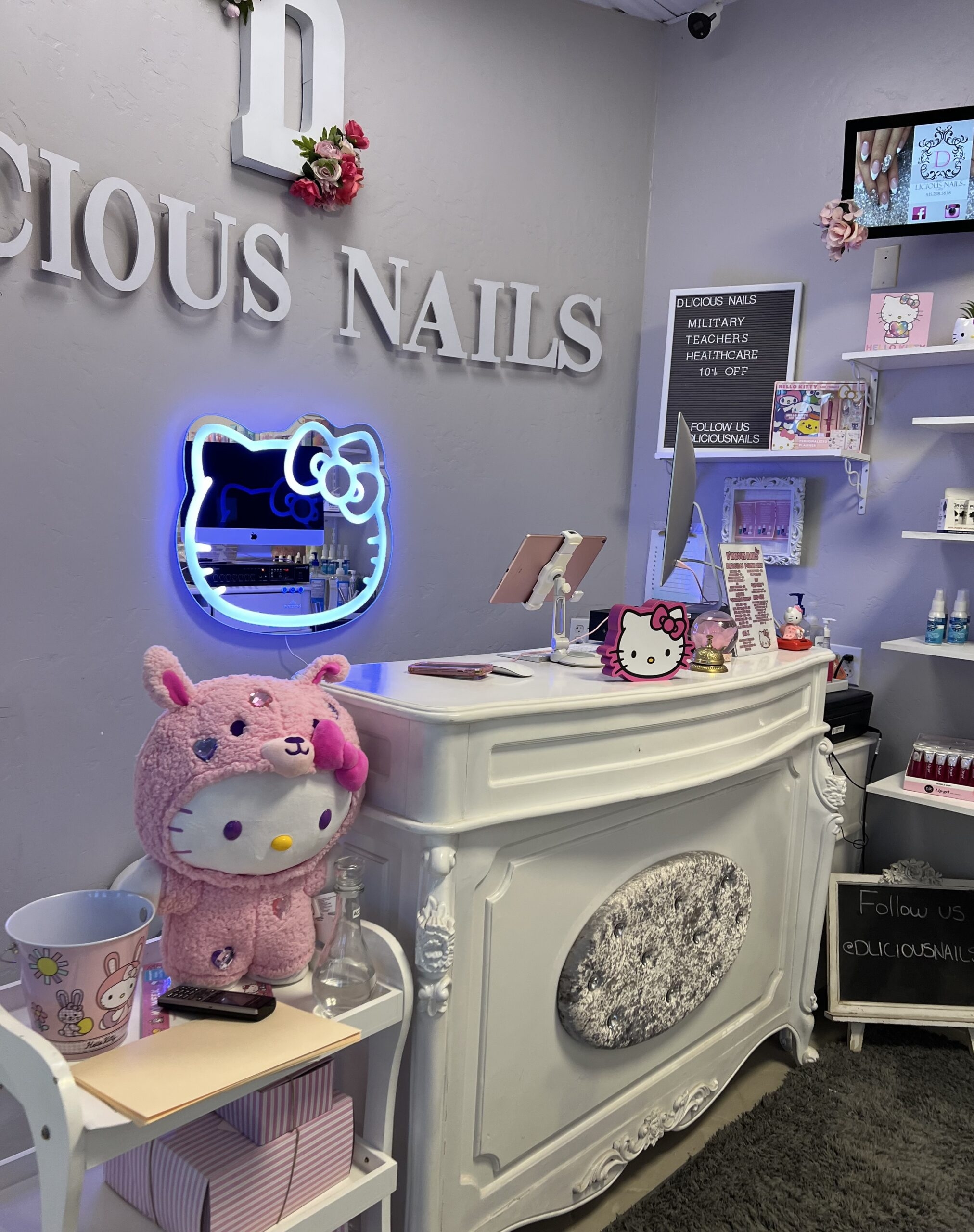 D Licious Nails Nail Art Studio