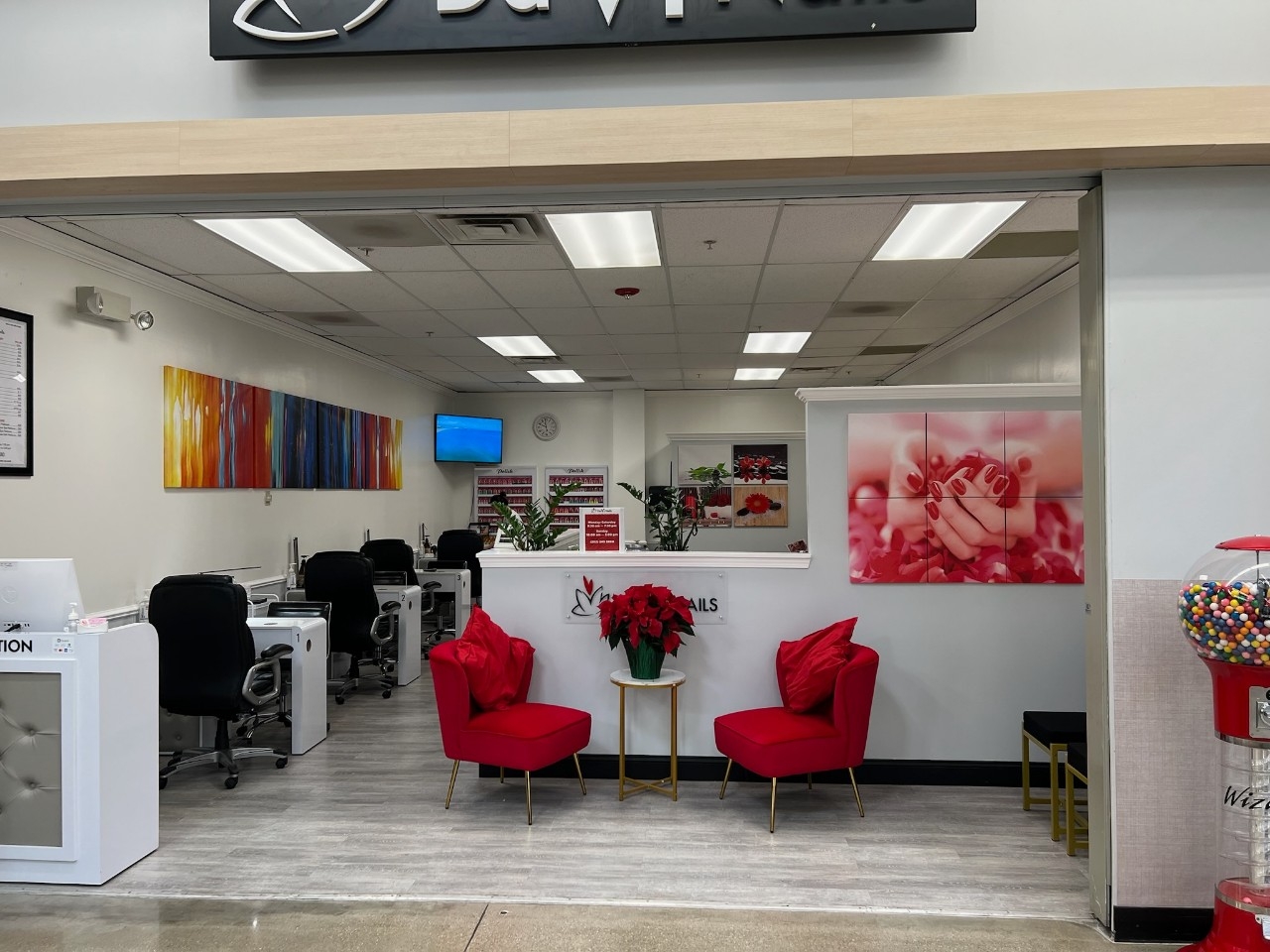 Da vi Nails Inside Wal Mart Supercenter 910 Nail Salon Lake Geneva WI 53147