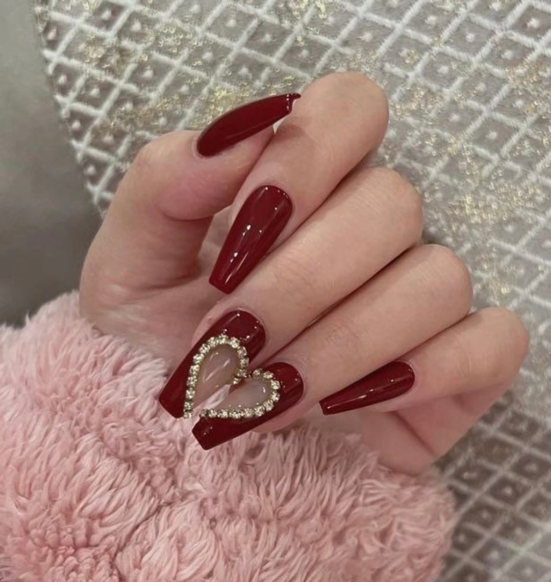 acrylic nails red designs