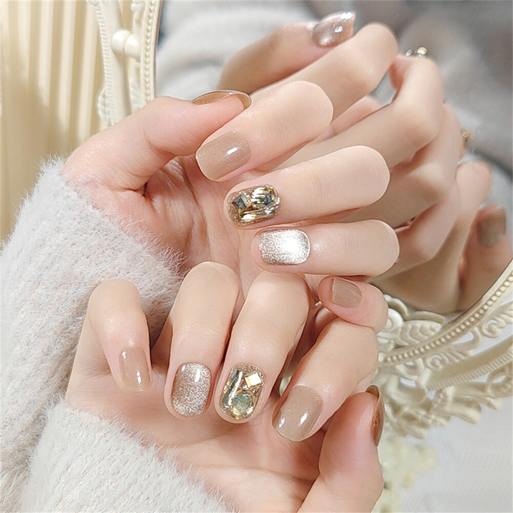 cat eye nail design