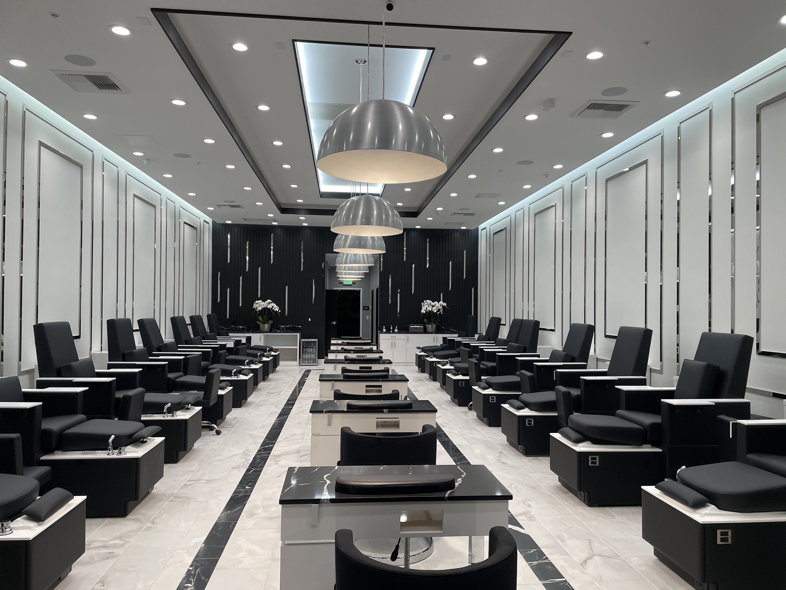 ESSENCE NAIL STUDIO