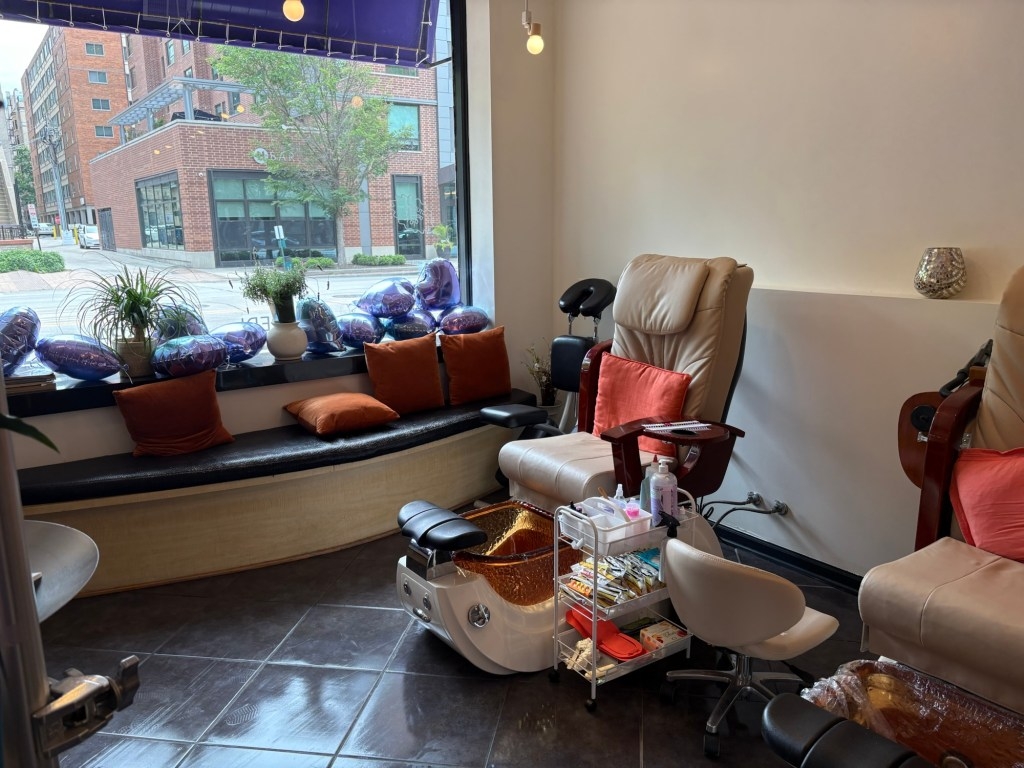 lavender nail salon