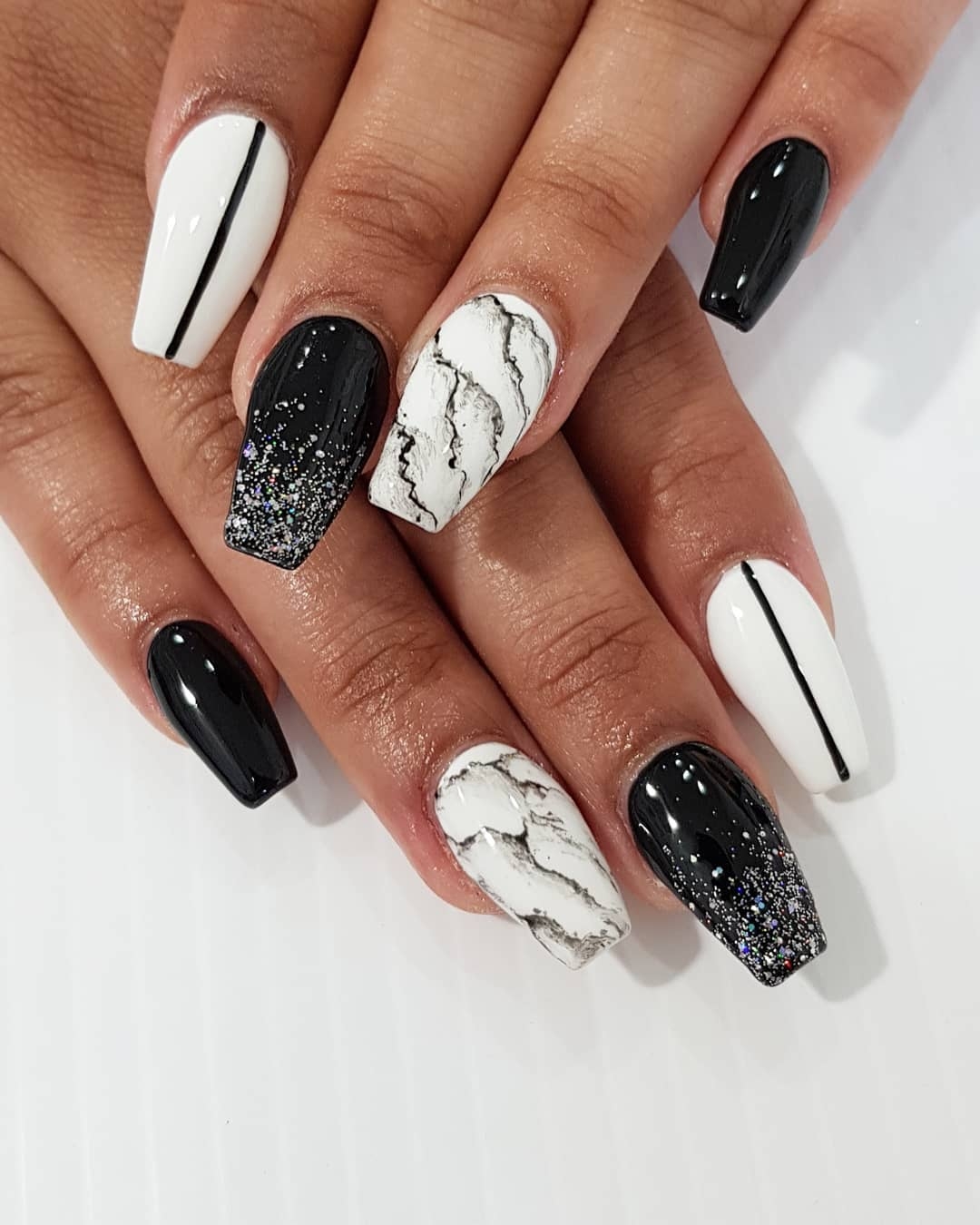 Get Into These Hot Black And White Nail Designs For Spring Essence Essence