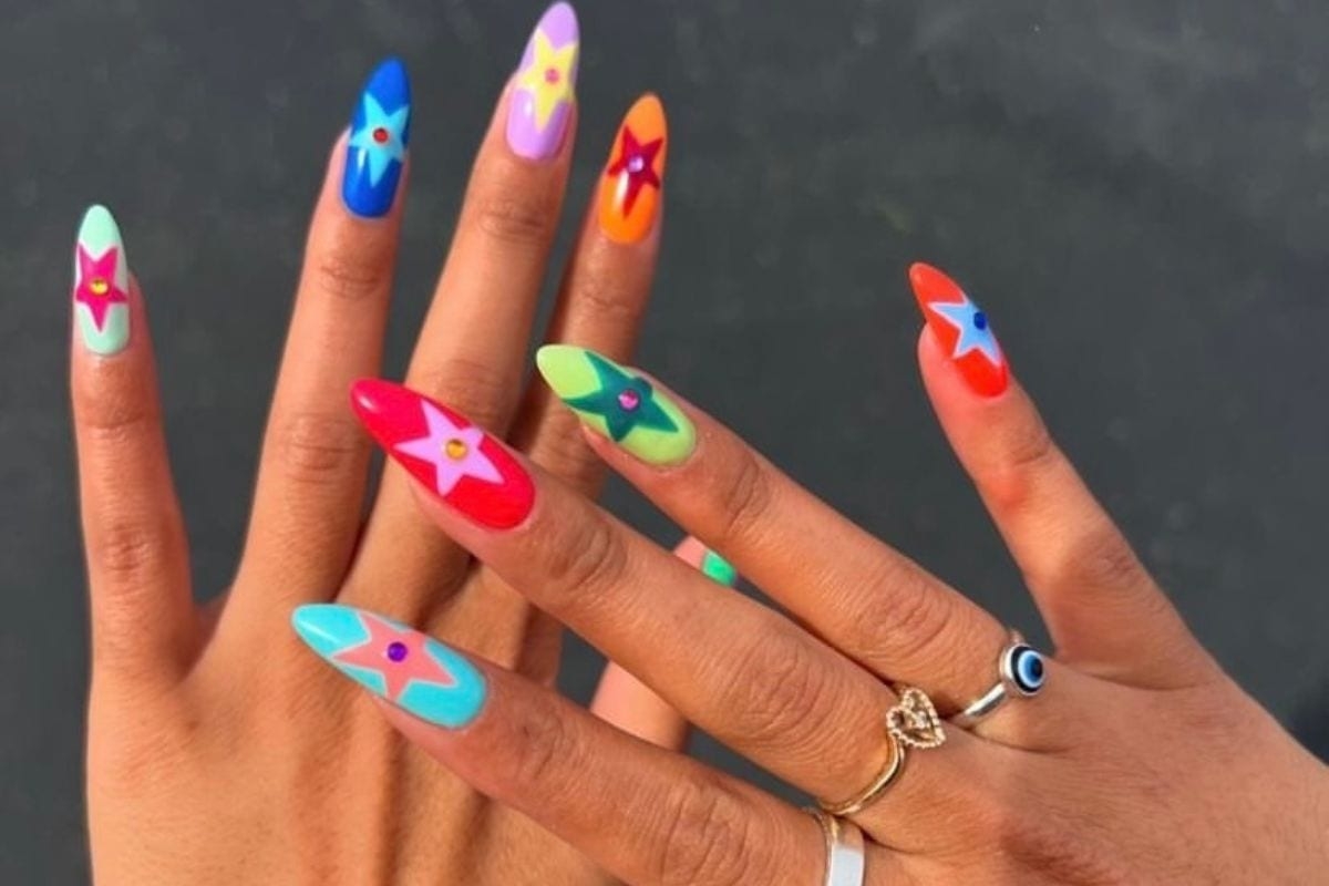 Get Starstruck Over These 26 Star inspired Nail Art Ideas Scratch