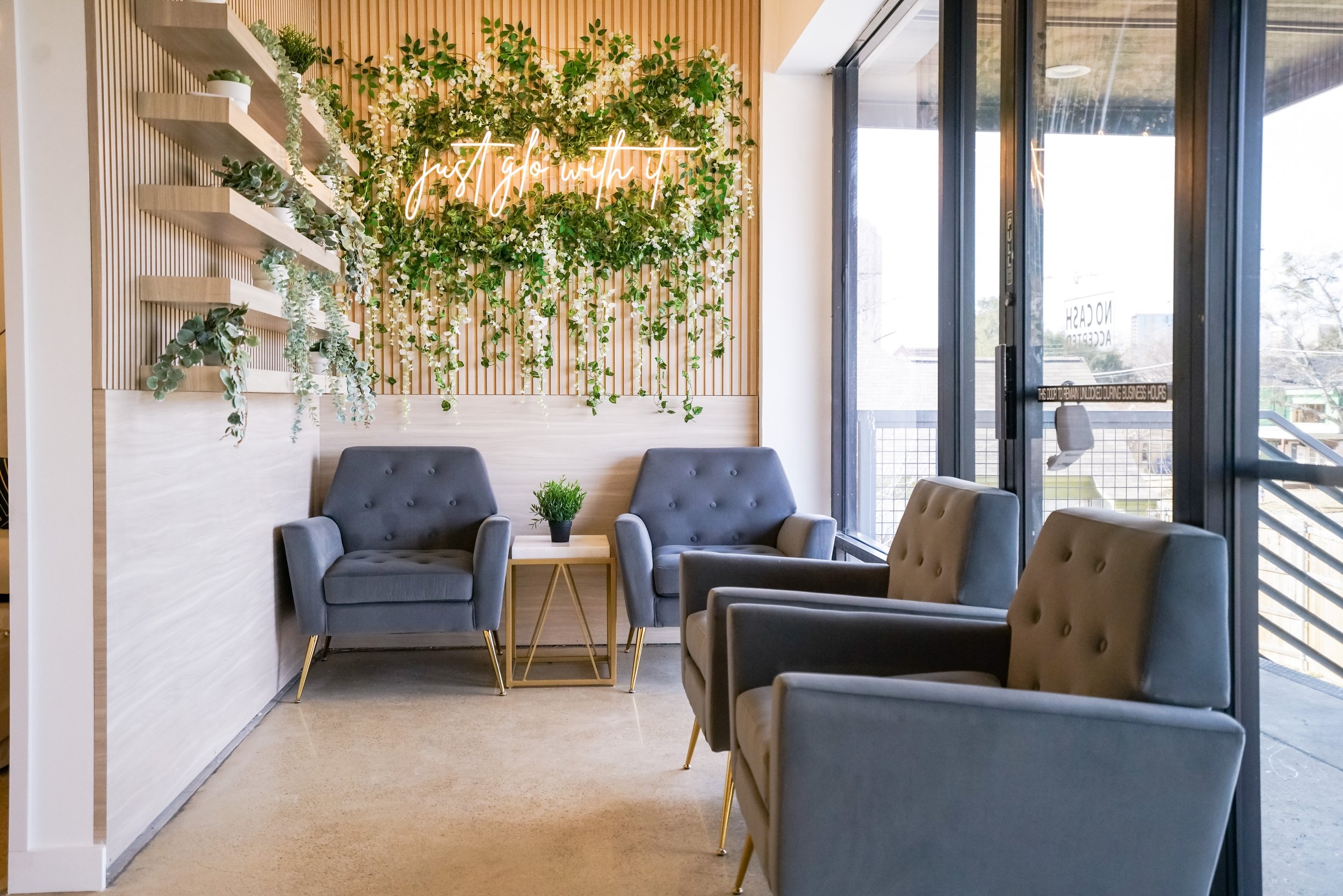 Glo Nail Lounge Spa Open Late Boutique Nail Salon