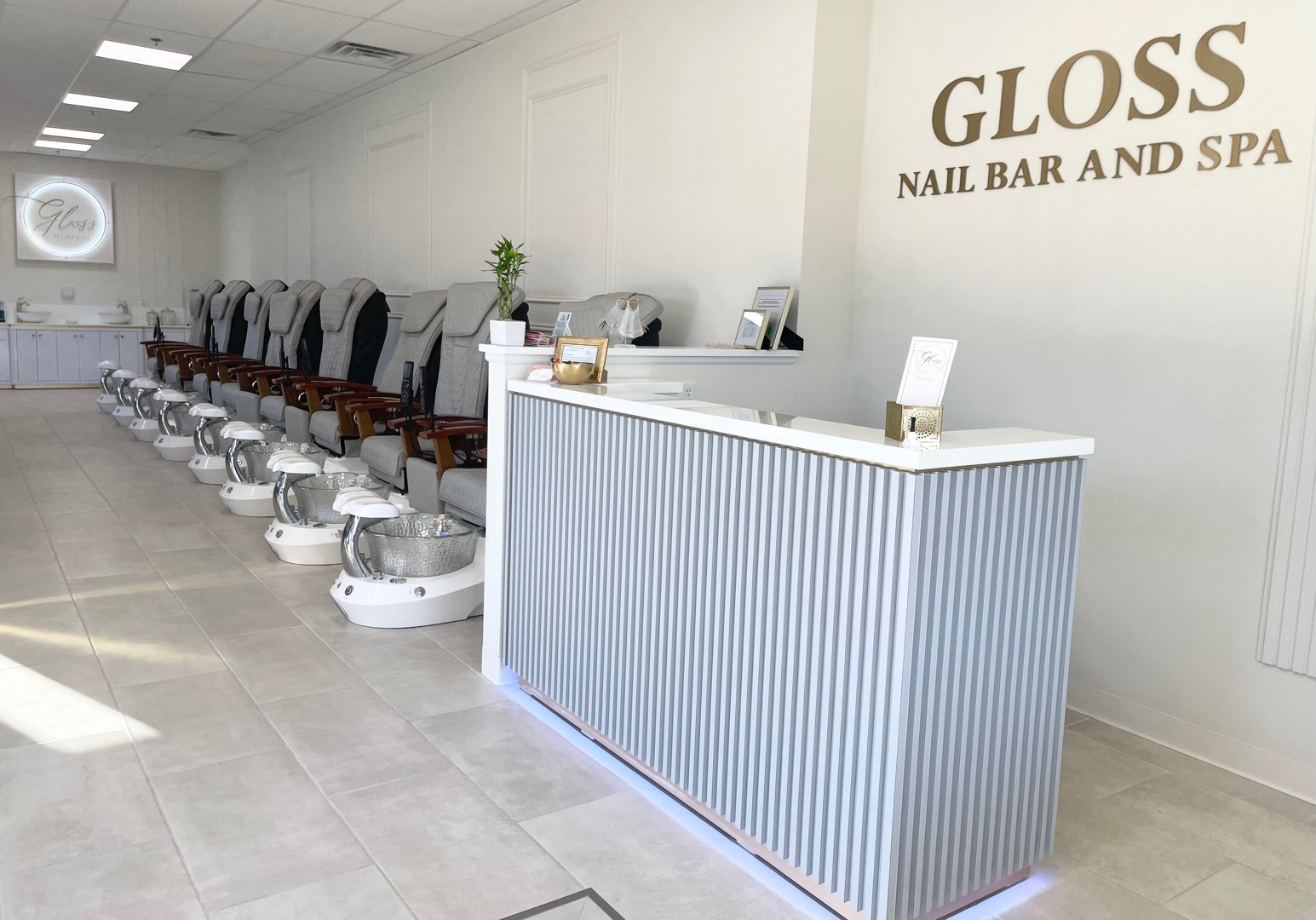 Gloss Nail Bar And Spa
